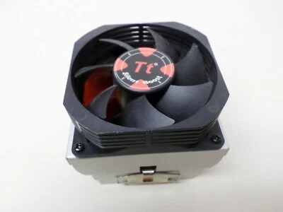 Disipador de calor y ventilador AMD AT-8025A Thermaltake Foto 1 de 4