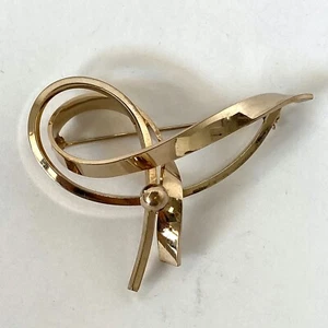 Vintage WINARD 12k Gold Filled pin Brooch Swirl Ribbon 9gms - Picture 1 of 5