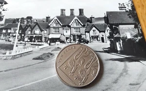 Sevenoaks, Riverhead, Amherst Arms Hotel , Shops, old Cars, Salmon RPPC Kent - Picture 1 of 3
