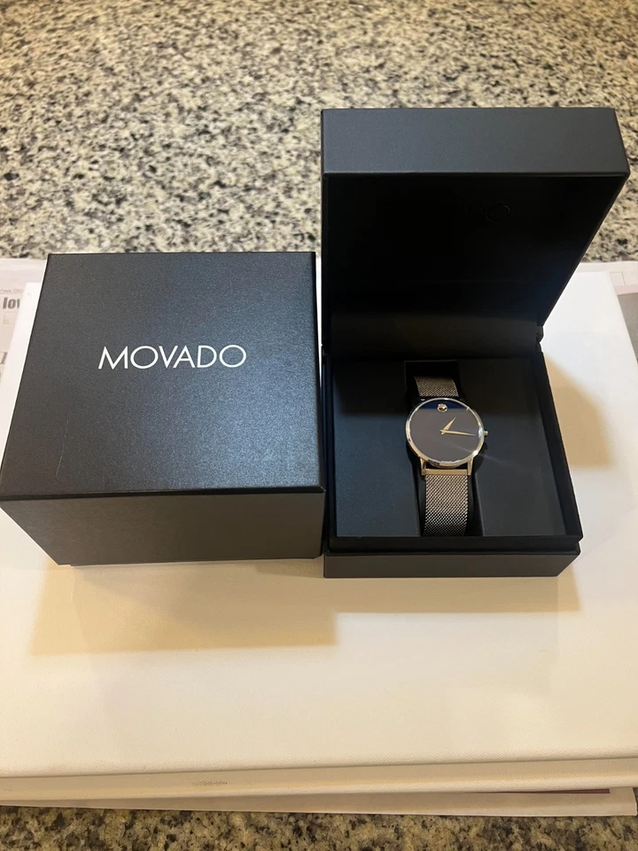 Reloj Movado Museum clásico 40 mm esfera azul para hombre correa de malla MDL 07.1.14.1458 Foto 1 de 1