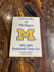 Michigan Wolverines 1992 set 14 carte sigillato Howard Webber Jalen Rose Fab Five - Foto 1 di 6