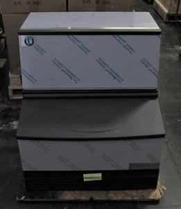 Hoshizaki KM-301BAJ Ding & Dent Crescent Cube Air Cooled Ice Maker & Bin - Picture 1 of 5