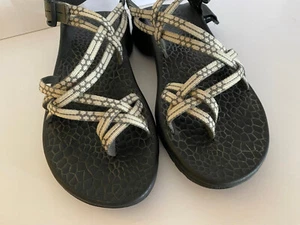 Chaco Womens Strappy Sandals Gray Toe Loop Flats Shoes Sz 10 M - Picture 1 of 9