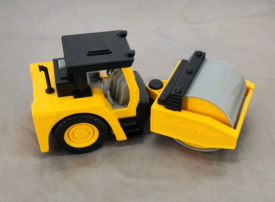 Driven By Battat - Rolo a vapor amarelo e preto (sons funcionam) - Imagem 1 de 1