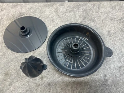 Tritatutto Kenwood FDM71 - RICAMBI - VENDO SOLO SET DA 3 PRESSA PER AGRUMI - Immagine 1 di 4