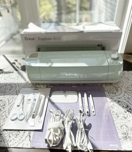 Cricut Explore Air 2 Stanzmaschine Neuwertig Konvolut - Bild 1 von 10
