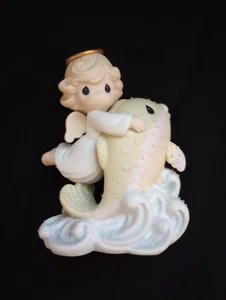 Precious Moments 1997 Fountain of Angels Signed by Sam Butcher No Box - Picture 1 of 4