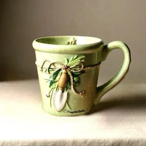 Hallmark Coffee Mug Nature's Sketchbook Marjolein Bastin Gardens Grow Bee - Picture 1 of 7