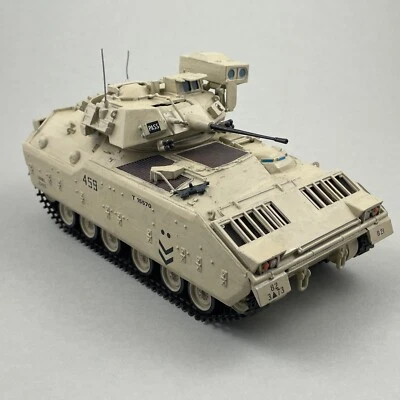 Built 1/35 Scale Painted American infantry fighting vehicle M2A2 Bradley Tamiya - Image 1 of 4