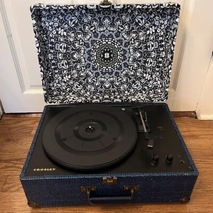 Urban Outfitters X Crosley CR6249A-FM1 Keepsake Portable USB Record Player Works - Picture 1 of 9