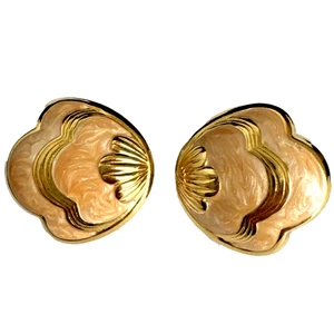 Earrings Scalloped Peach Pearlized Enamel 1990s Gold Plated Clip Ons   1" x 1" - Picture 1 of 9