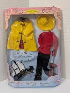 Vintage 1997 Mattel Barbie Millicent Roberts City Slickers Yellow Raincoat NIB - Picture 1 of 8