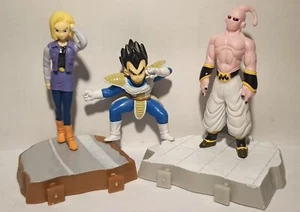 VENDO N°3 PERSONAGGI SERIE 3D DRAGON BALL Z (GIOCHI PREZIOSI) ALTEZZA 5/7 CM. - Imagen 1 de 13