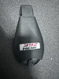 2011-2013 Dodge Challenger 392 Hemi Integrated Key Fob Transmitter 56046668 - Foto 1 di 3