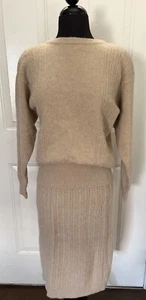 Vintage Liz Claiborne Petite Ivory 2 Pc Outfit Lambswool & Angora Skirt & Sleeve - Picture 1 of 14