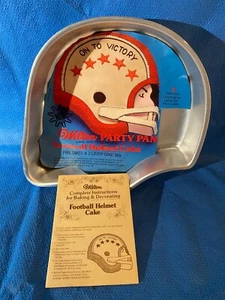 Molde de aluminio para cacerola de pastel para casco de fútbol americano Wilton - Imagen 1 de 8