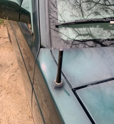 Mástil de antena de aluminio negro corto de 4" radio AM/FM para Chevrolet Blazer 1992-2005 Foto 1 de 4