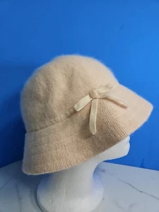 Gap Light Soft Peach Winter Hat Olefin/ Rabbit Fur/ Wool S/M Brim Sz 12x4x3" - Picture 1 of 5