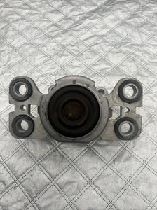 RANGE ROVER EVOQUE ENGINE MOUNT 2.2 DIESEL L538 2012 BJ32-7M121-AC - Picture 1 of 12