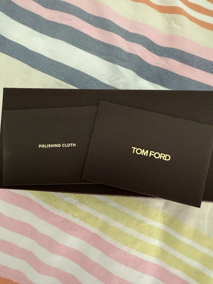 Classic Black Tom Ford Sunglasses - image 1 of 4