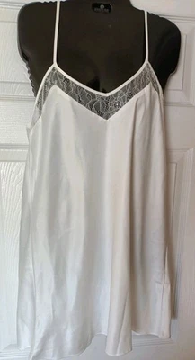 Flora Nikrooz атласная сорочка кружева ночная рубашка средний слоновой кости скольжения платье новый романтический - Изображение 1 из 4