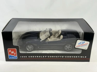 AMT ERTL Promo Construido Modelo Coche Azul Oscuro 1999 Corvette Convertible 1/25 Nuevo de Lote Antiguo De Colección Foto 1 de 4