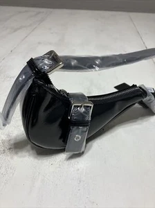 Forever 21 Tasche schwarz Kunstleder Halbmond Neu mit Etikett Minitasche (b126) - Bild 1 von 11