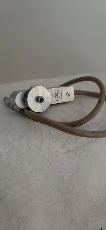 Zeiss Contax IIA, IIIA Electronic  Flash Synch. # 1366 for Strobe Excellent - Image 1 of 1