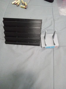 Gameboy 3d Printed Stand And Holder - Picture 1 of 4