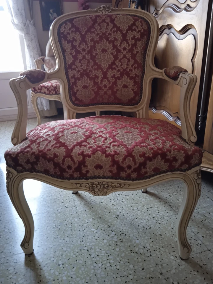 BERGERE LOUIS XV BOIS BLANC CASSE ET VELOURS DE GENE ROUGE - Photo 1/1