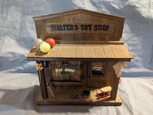 Vintage Holz 3D Diorama, ""Walter's Toy Shop"", 8 1/8""x8,5""x3"" - GEBRAUCHT - Bild 1 von 14