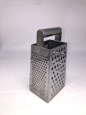 Rallador de cuatro lados. Foto 1 de 4