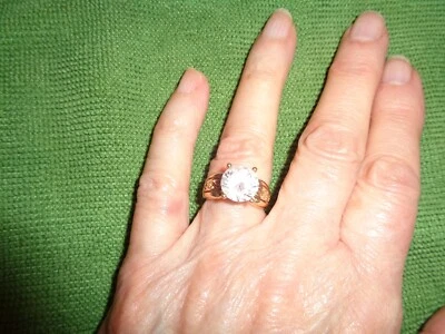 ANILLO DE COMPROMISO SOLITARIO REDONDO QVC DIAMONIQUE ORO AMARILLO 14K TALLA: 6 Foto 1 de 4