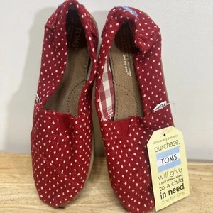 New Toms Classics Red Dotted Knit Youth 6 Slip On Casual Flat Shoes NWT - Picture 1 of 12