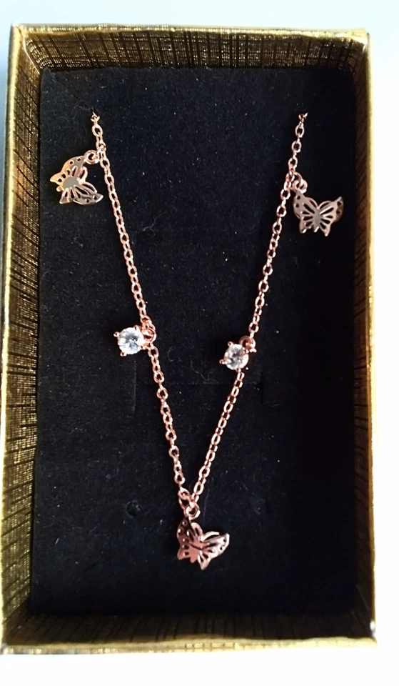 Collar Mariposa y Circonitas, Chapado en Oro Rosa 24k, Cadena Ajustable Foto 1 de 1