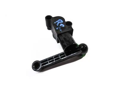 Audi S3 2016 (8V) pasajero derecho suspensión trasera sensor de nivel de altura Foto 1 de 4