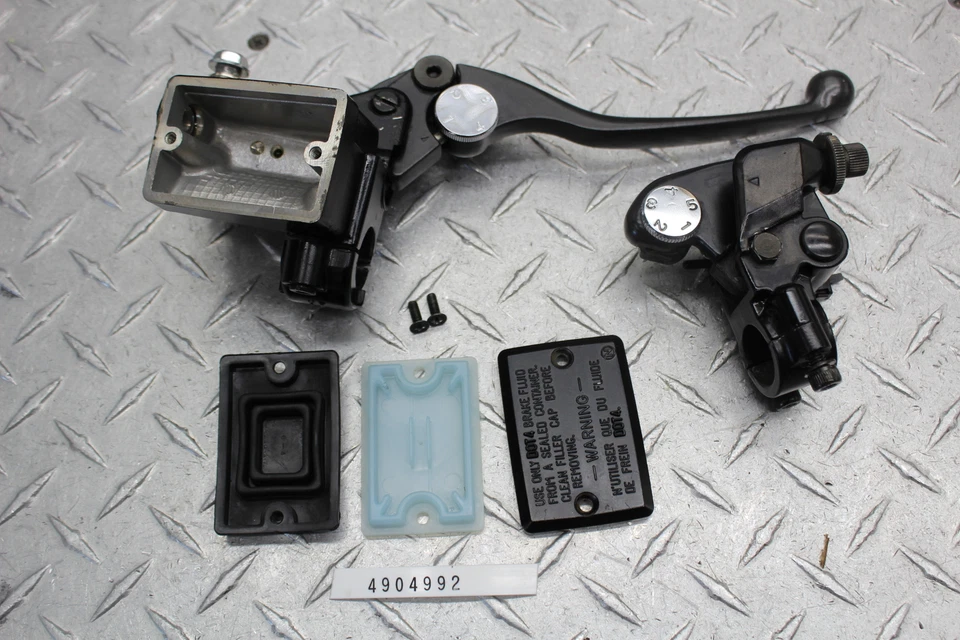 1996 KAWASAKI NINJA ZX6R ZX600F FRONT BRAKE MASTER CYLINDER/CLUTCH PERCH - Image 1 of 4