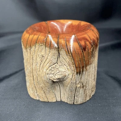 Suporte de vela poste cerca rústica madeira desgastada recuperada por Dixie Wadjic, 3,5" - Imagem 1 de 4