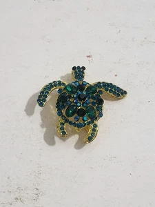 Vintage Blue Green Crystal Rhinestone Turtle Sea Animal Gold Tin Pin Brooch - Picture 1 of 6