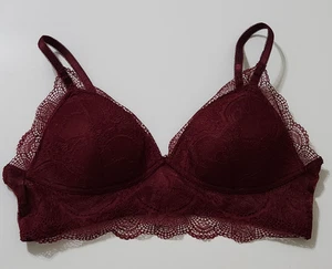 Vanity Fair Womens Bra Size M Maroon Lace Wireless Adjustable Strap 71070 - Picture 1 of 9