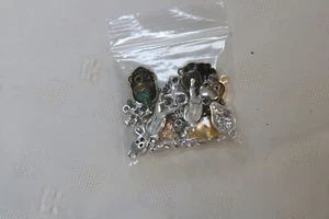 Mixto - Calavera - Zombi - Pirata - Dijes - 20 - Metal - NUEVO - Imagen 1 de 4