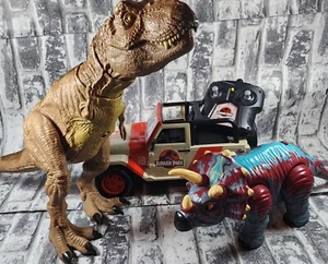 Jada Jurassic Park Jeep Rc & 2 LG Interactive Roaring Dinosaurs Lot - Picture 1 of 13