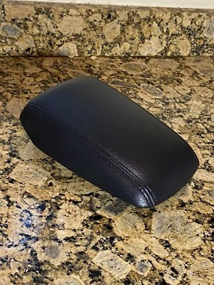 Крышка подлокотника центральная консоль для Ford Focus 2015 2016 2017 2018 годов выпуска черная кожа от оригинального производителя - Изображение 1 из 4