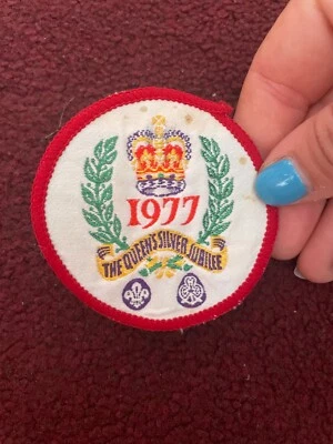 Used The Queen's Silver Jubilee Badge - Image 1 of 2