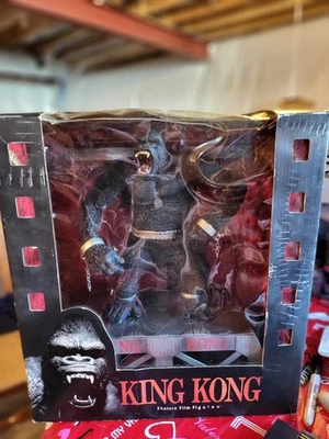 Features Films Figures King Kong - Image 1 of 4