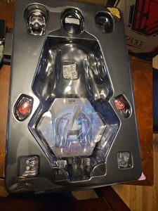 Hot Toys Iron Man Stark Team Suit MMS537 1/6 Part Lot, Stand & Box Only  - Bild 1 von 8