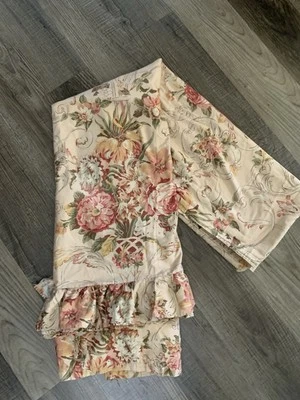 Ralph Lauren  Guinevere Beige Floral Cotton Sateen Ruffled Queen Flat Sheet - Image 1 of 4