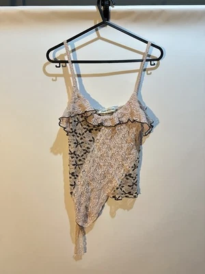 Urban Outfitters Black And Pink asymmetrical floral lace cami top Size Medium - Image 1 of 4