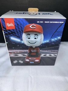 2025 Cincinnati Reds Mr Red Rennwagen Wackelkopf / 17. Mai - Bild 1 von 5