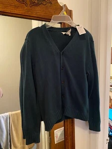 BOYS SWEATER SIZE MEDIUM 10-12 - Picture 1 of 2